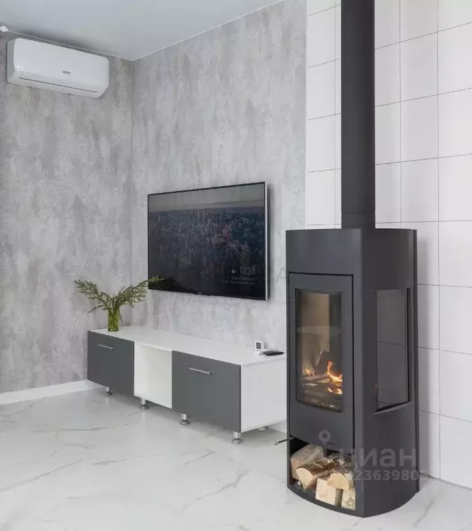 Дом в Ленинградская область, Выборгский район, Рощинское городское ... - Фото 1