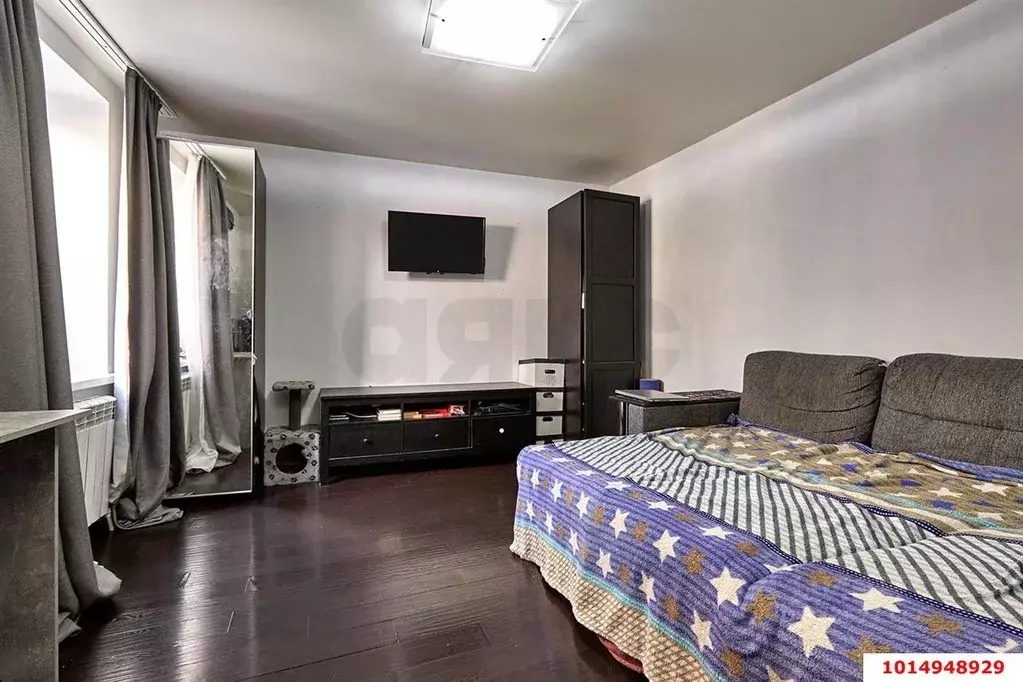 2-к кв. Краснодарский край, Краснодар Центральный мкр, ул. Ленина ... - Фото 0