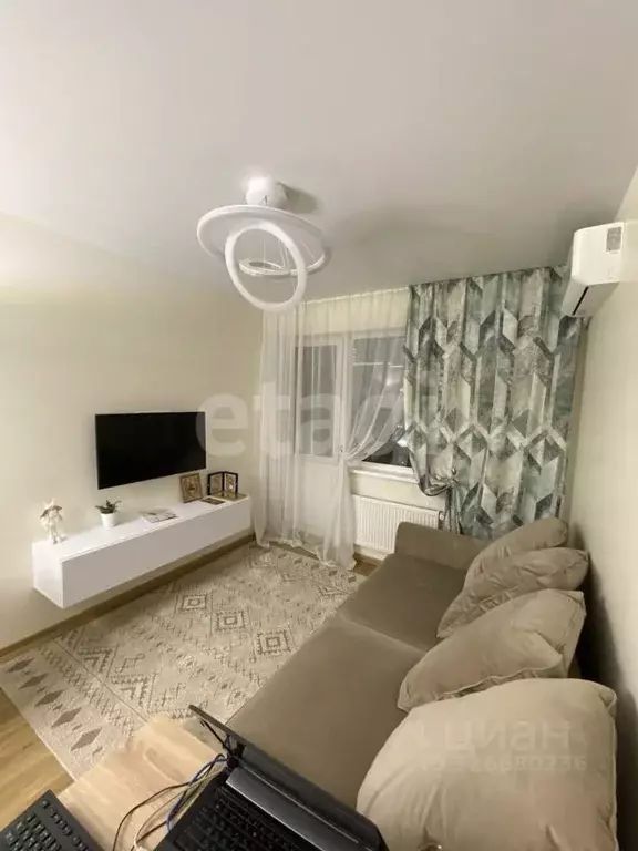 1-к кв. Тюменская область, Тюмень ул. Парада Победы, 17 (39.6 м) - Фото 1