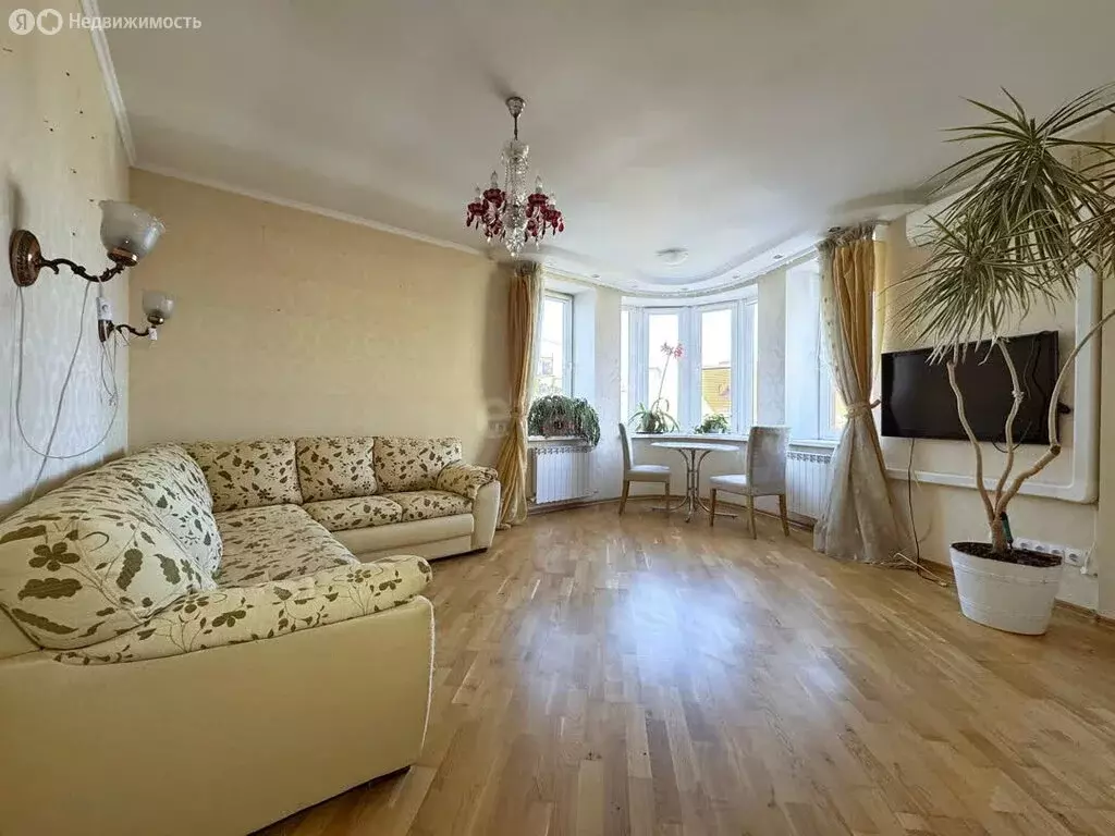 3-комнатная квартира: Калининград, Земельная улица, 12 (80.2 м) - Фото 1