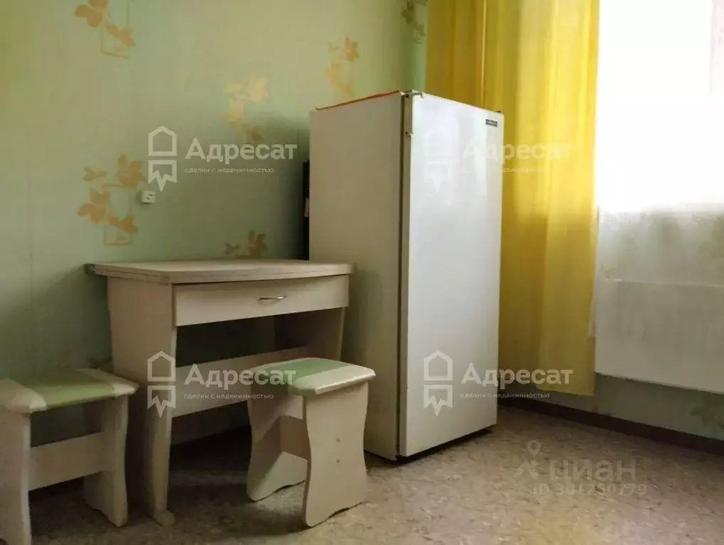 3-к кв. Волгоградская область, Волжский Погромное кв-л, ул. Имени С.П. ... - Фото 1