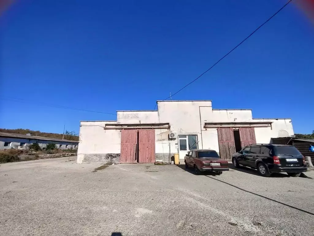 Производственное помещение в Крым, Бахчисарайский район, Почтовское ... - Фото 1