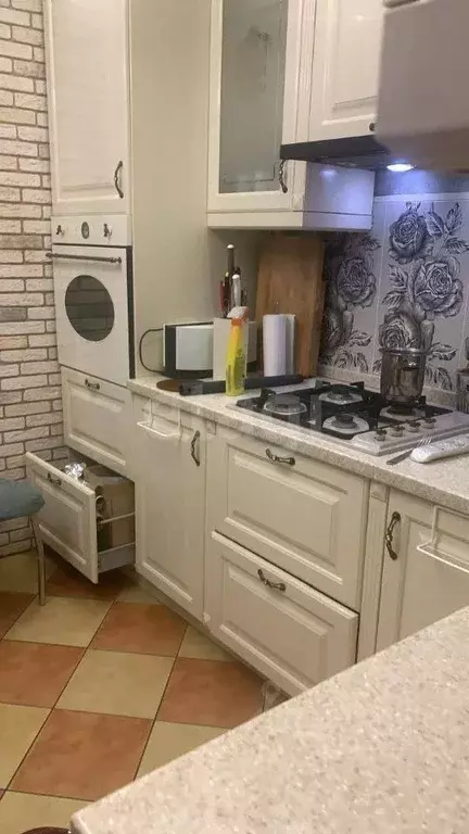 3-к кв. Ямало-Ненецкий АО, Новый Уренгой Восточный мкр, 1/6 (65.0 м) - Фото 1