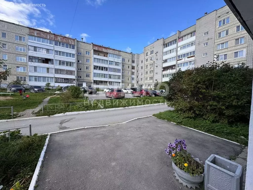 2-комнатная квартира: Березники, улица Уральских Танкистов, 6 (48.9 м) - Фото 0