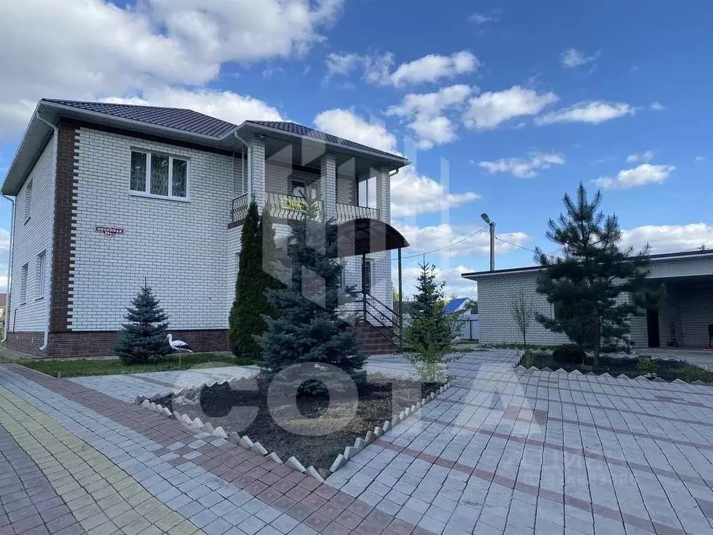 Дом в Воронежская область, с. Новая Усмань  (210 м) - Фото 1