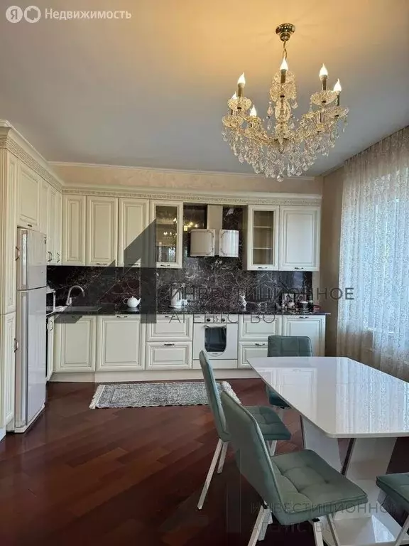 3-комнатная квартира: Тюмень, улица Осипенко, 16 (90 м) - Фото 0