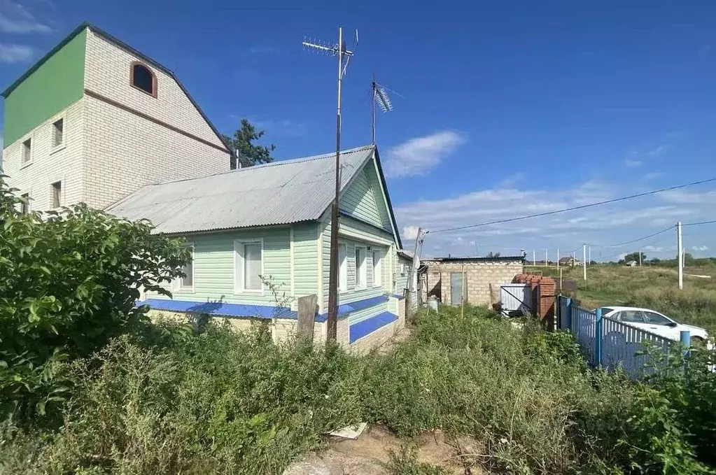 Дом в Самарская область, Безенчукский район, Екатериновка с/пос, с. ... - Фото 2