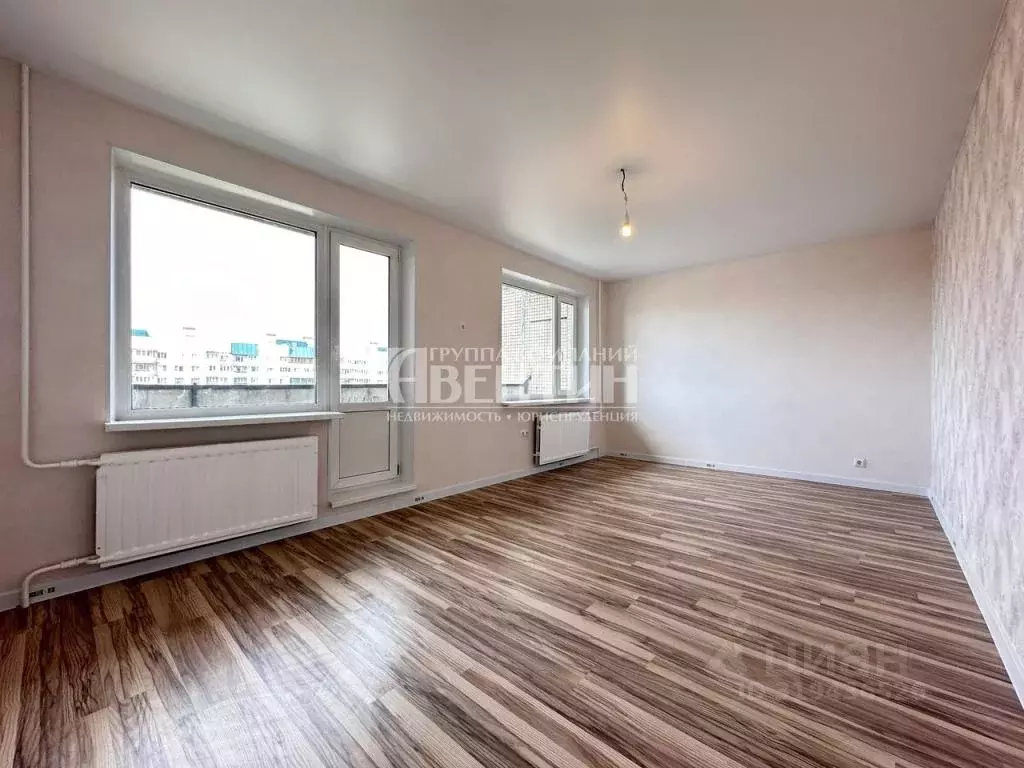 3-к кв. Санкт-Петербург Индустриальный просп., 27 (71.7 м) - Фото 0