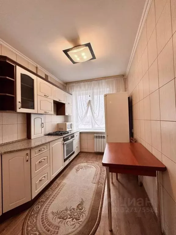 3-к кв. Омская область, Омск просп. Королева, 10 (63.2 м) - Фото 1