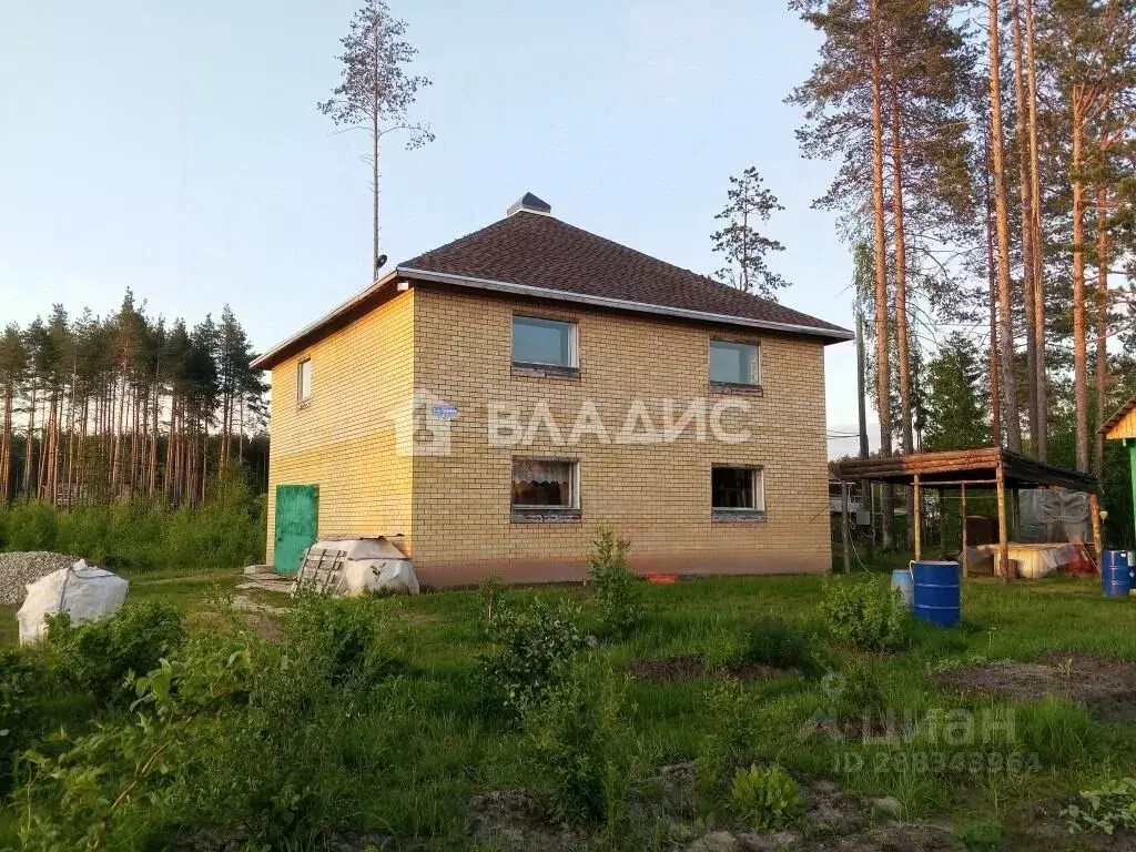 Дом в Коми, Сыктывкар городской округ, Краснозатонский пгт 3-я линия, ... - Фото 1