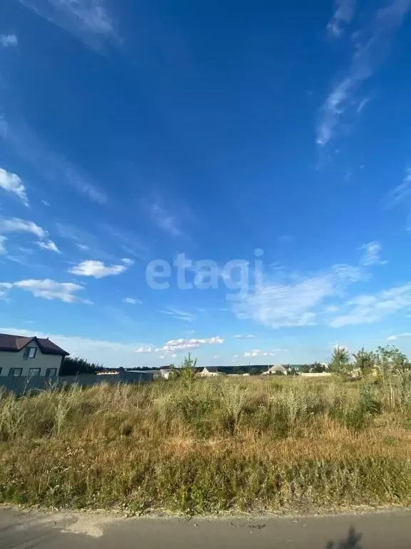 Участок в Белгородская область, Старооскольский городской округ, с. ... - Фото 1