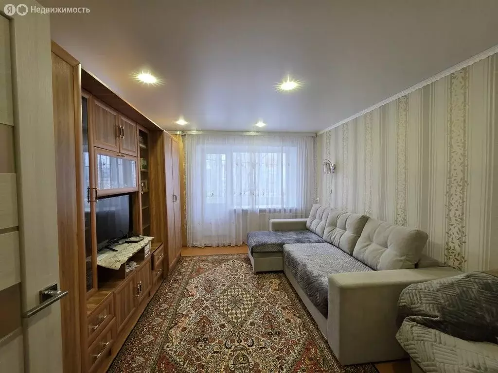 2-комнатная квартира: Чебаркуль, улица Ленина, 33 (56.1 м) - Фото 1