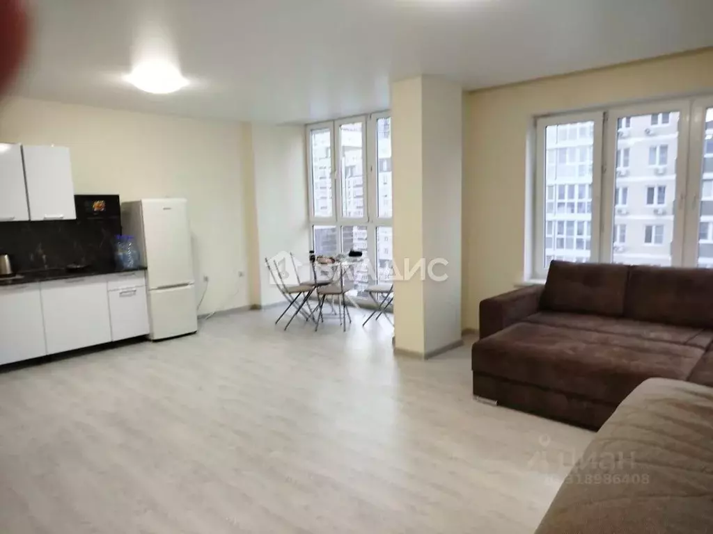 2-к кв. Краснодарский край, Краснодар ул. Конгрессная, 19/1к2 (83.6 м) - Фото 0