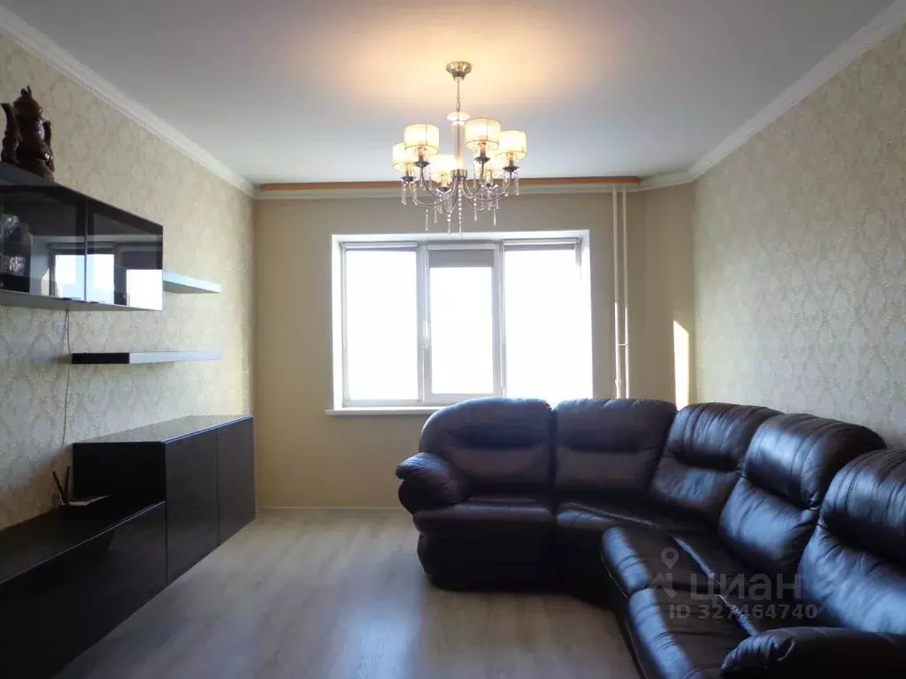 3-к кв. Омская область, Омск просп. Комарова, 29 (62.5 м) - Фото 1