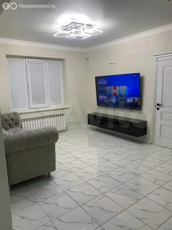 5-комнатная квартира: Нальчик, улица Шарданова, 48к1 (130 м) - Фото 0