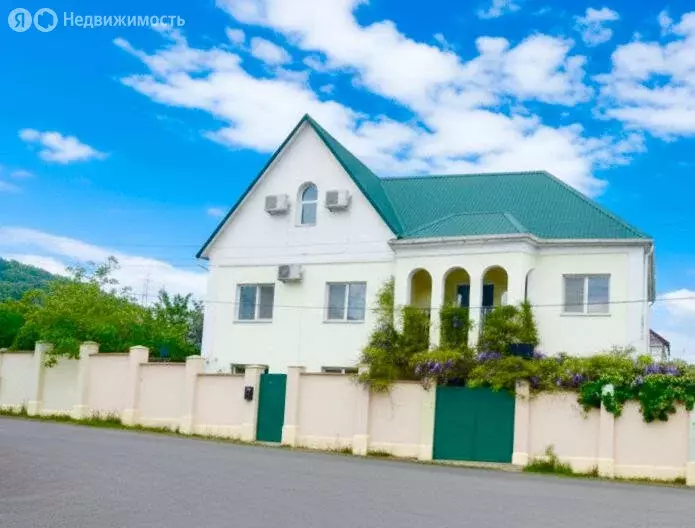 Дом в Малореченское, Миндальная улица, 2 (207 м) - Фото 1