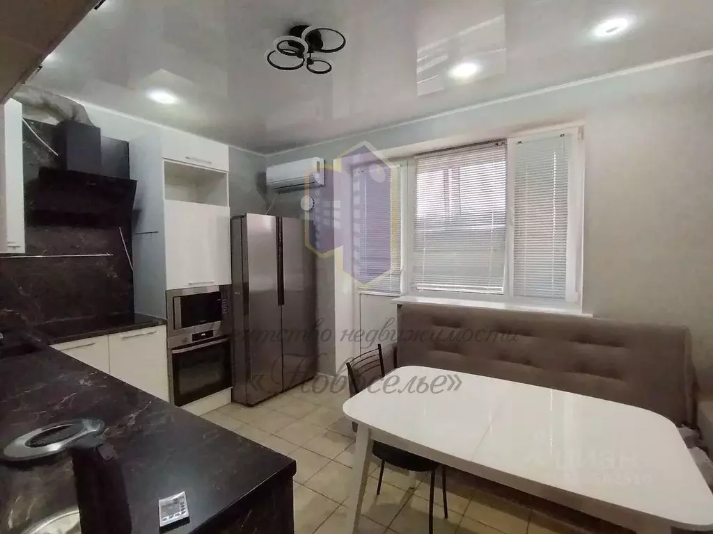 1-к кв. Белгородская область, Старый Оскол Степной мкр, 28 (53.3 м) - Фото 1