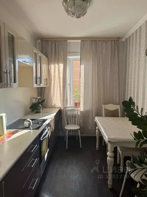 3-к кв. Бурятия, Улан-Удэ ул. Жердева, 140 (66.0 м) - Фото 0