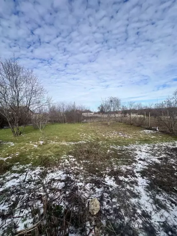 Участок в Крым, Симферопольский район, с. Урожайное  (6.7 сот.) - Фото 1