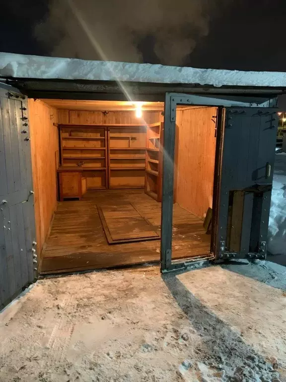 Гараж в Санкт-Петербург Кронштадтская ул., 19 (18 м) - Фото 2