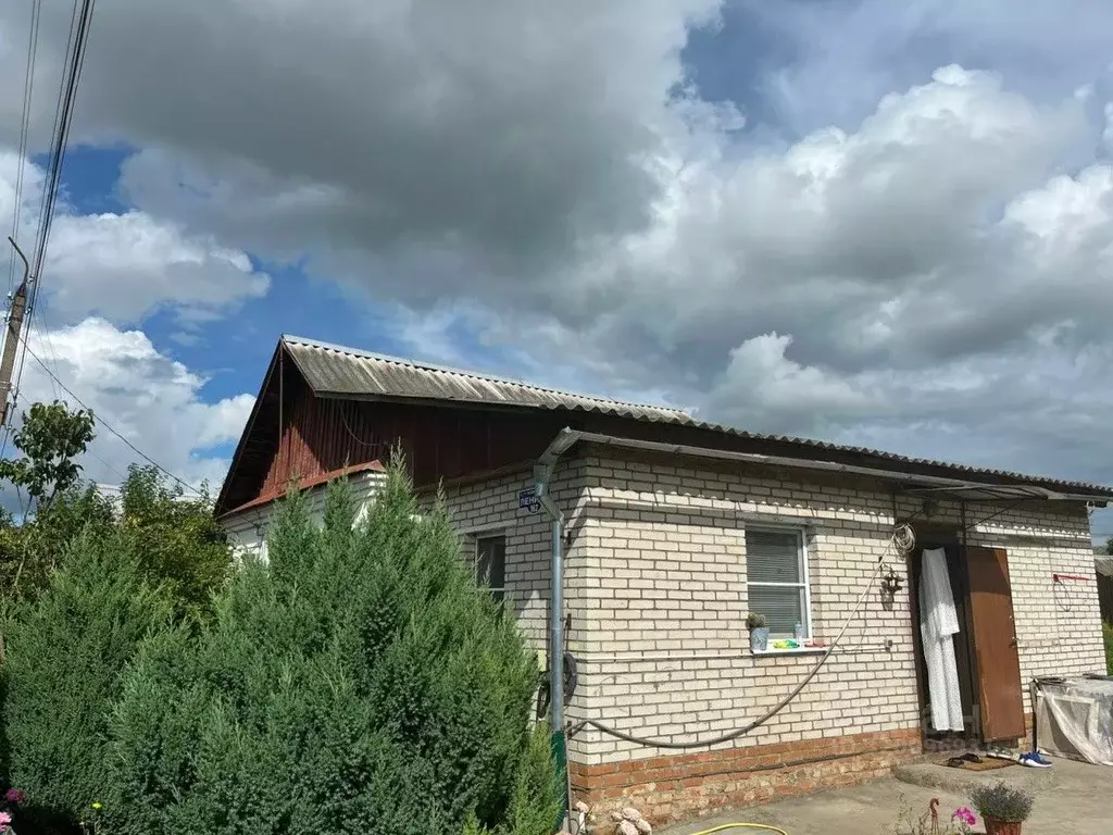 Дом в Орловская область, Мценск ул. Ленина, 12 (50 м) - Фото 1