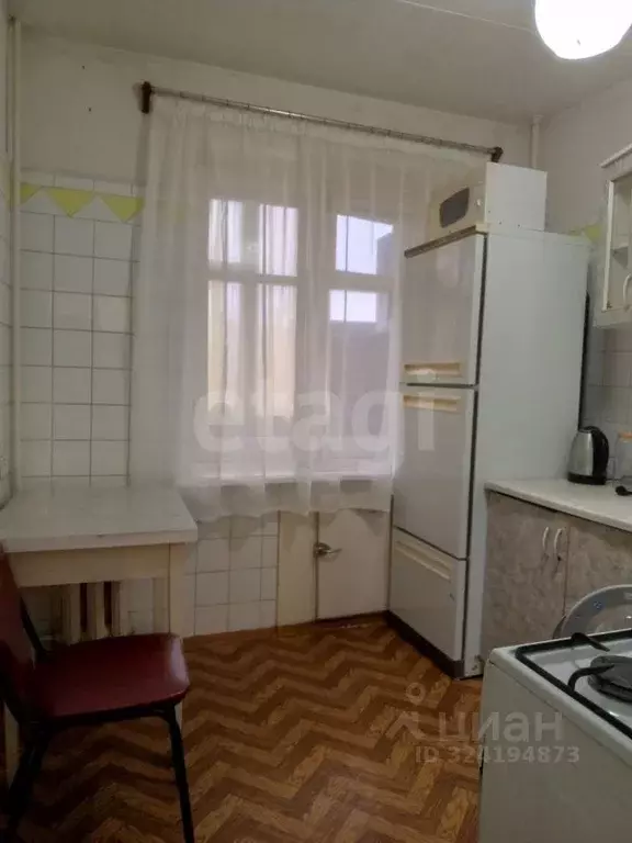 1-к кв. Саратовская область, Саратов Астраханская ул., 104 (34.0 м) - Фото 2