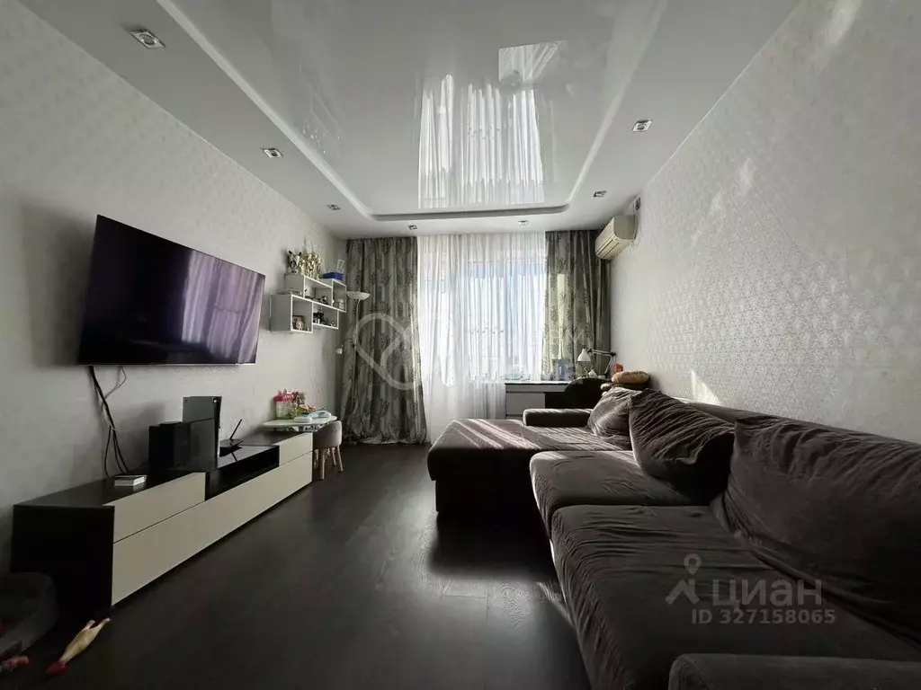 2-к кв. Волгоградская область, Волгоград ул. Кирова, 94 (50.7 м) - Фото 1