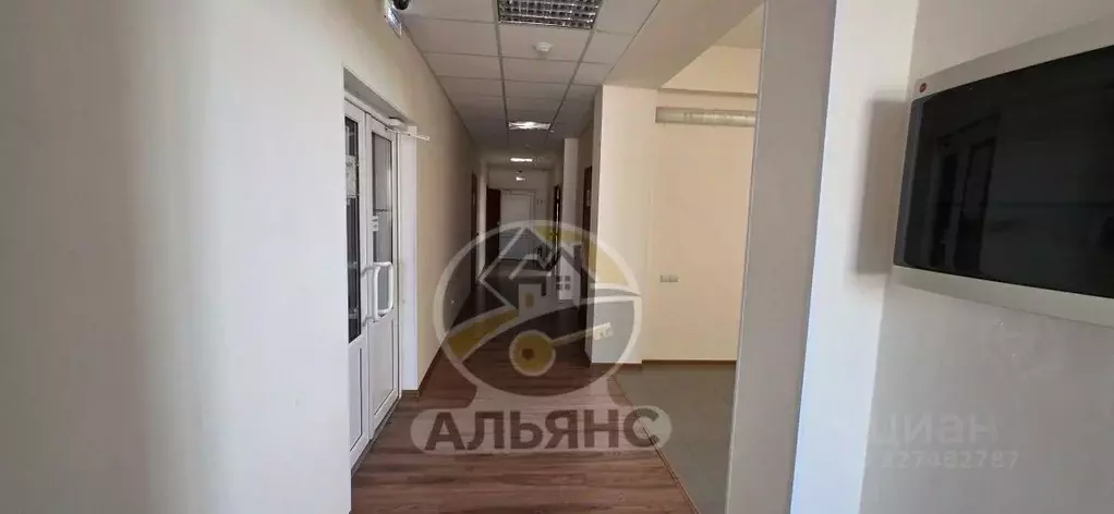 Офис в Ямало-Ненецкий АО, Новый Уренгой Крайняя ул., 23 (18 м) - Фото 2