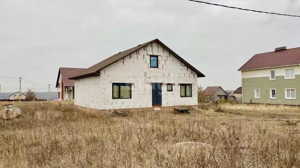 Дом в Белгородская область, Белгородский район, с. Стрелецкое ул. ... - Фото 1