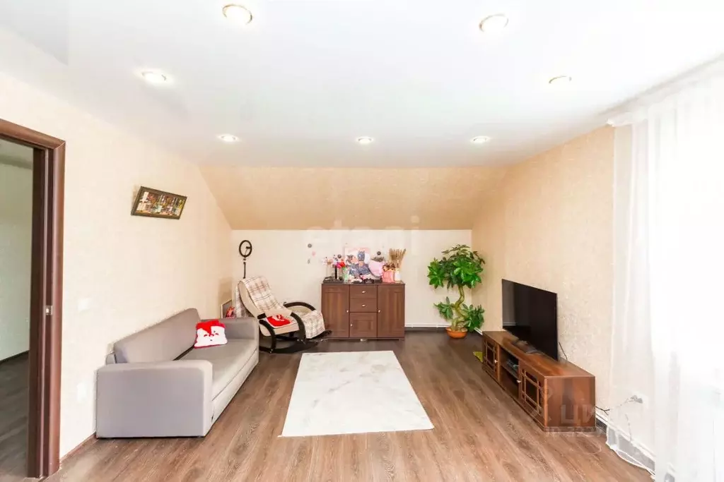 Дом в Ханты-Мансийский АО, Сургут Дорожник СОТ, ул. Десятая (173 м) - Фото 1