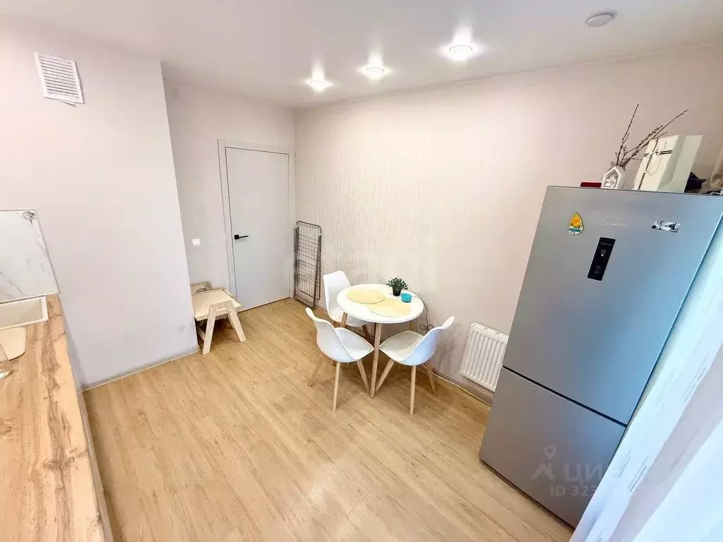 1-к кв. Удмуртия, Ижевск Красная ул., 118к1 (33.8 м) - Фото 1