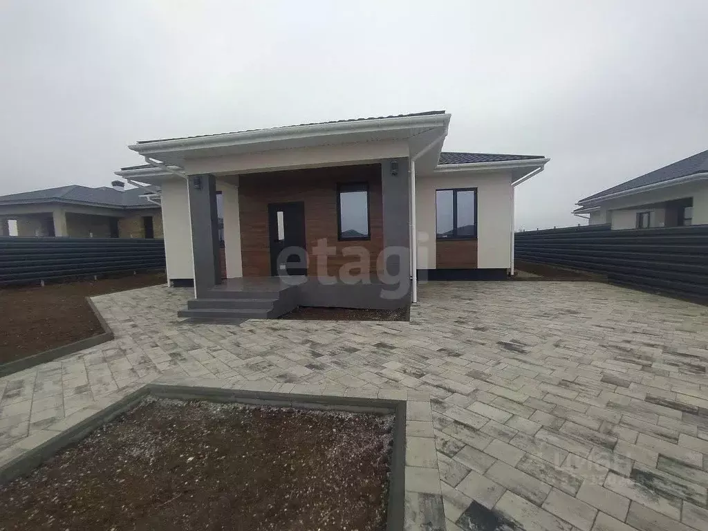 Дом в Крым, Симферопольский район, Мирновское с/пос, с. Белоглинка  ... - Фото 0