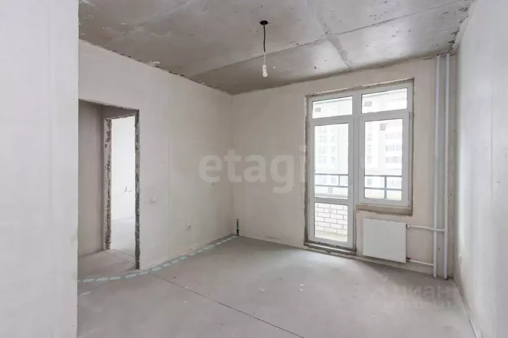 1-к кв. Тюменская область, Тюмень ул. Фармана Салманова, 23 (33.77 м) - Фото 0