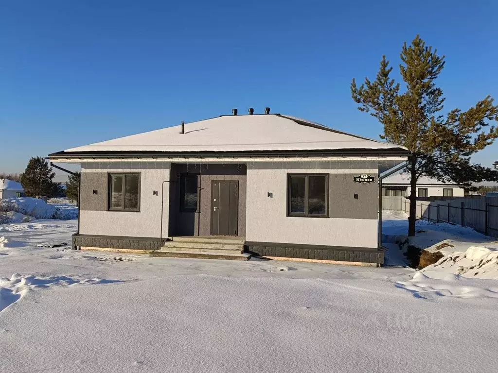 Дом в Алтайский край, Первомайский район, с. Фирсово, Рощино мкр ул. ... - Фото 1