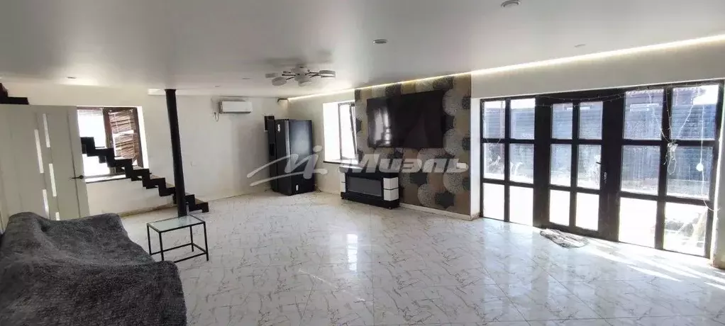 Дом в Крым, Бахчисарайский район, с. Тенистое ул. Алиме Абденнановой, ... - Фото 2