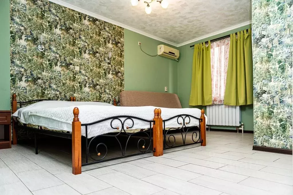 Комната Краснодарский край, Геленджик ул. Ватутина, 1 - Фото 1