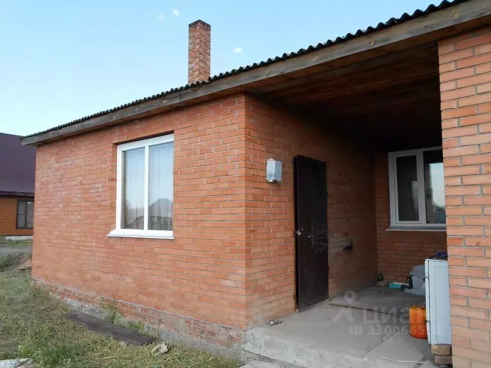 Дом в Омская область, с. Азово ул. Дорожная, 3 (131 м) - Фото 2