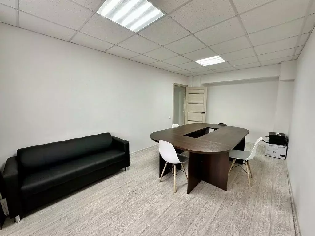 Помещение свободного назначения в Свердловская область, Екатеринбург ... - Фото 2