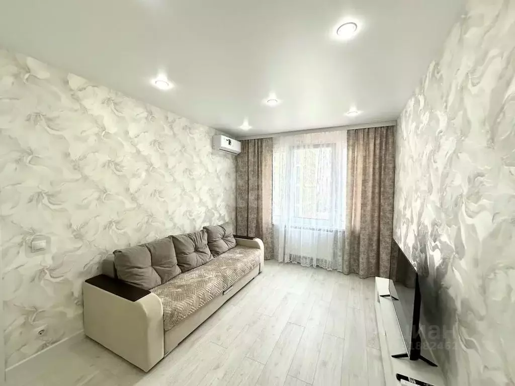 1-к кв. Татарстан, Казань ул. Александра Курынова, 5к3 (40.0 м) - Фото 0
