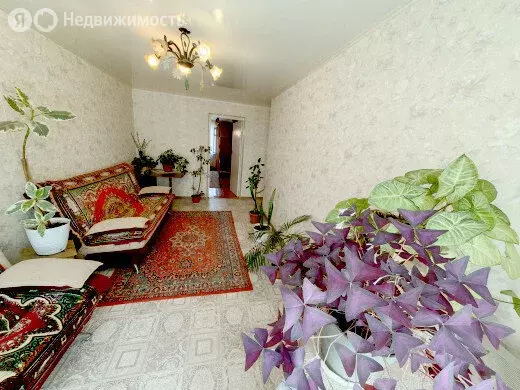 3-комнатная квартира: Иглино, улица Салавата, 1 (58 м) - Фото 0