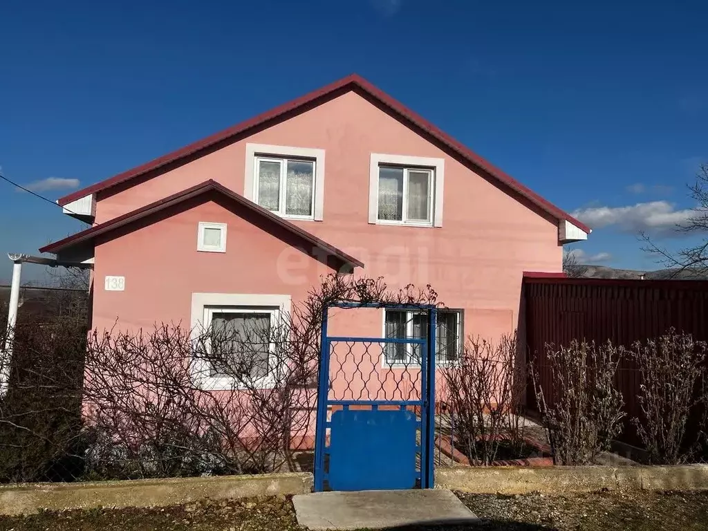 Дом в Крым, Симферопольский район, Добровское с/пос, с. Заречное ул. ... - Фото 1