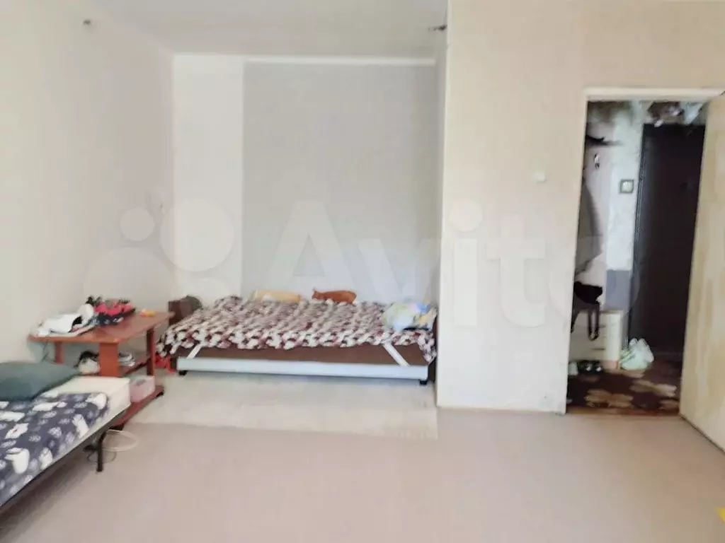 Комната 25 м в 1-к., 2/12 эт. - Фото 0