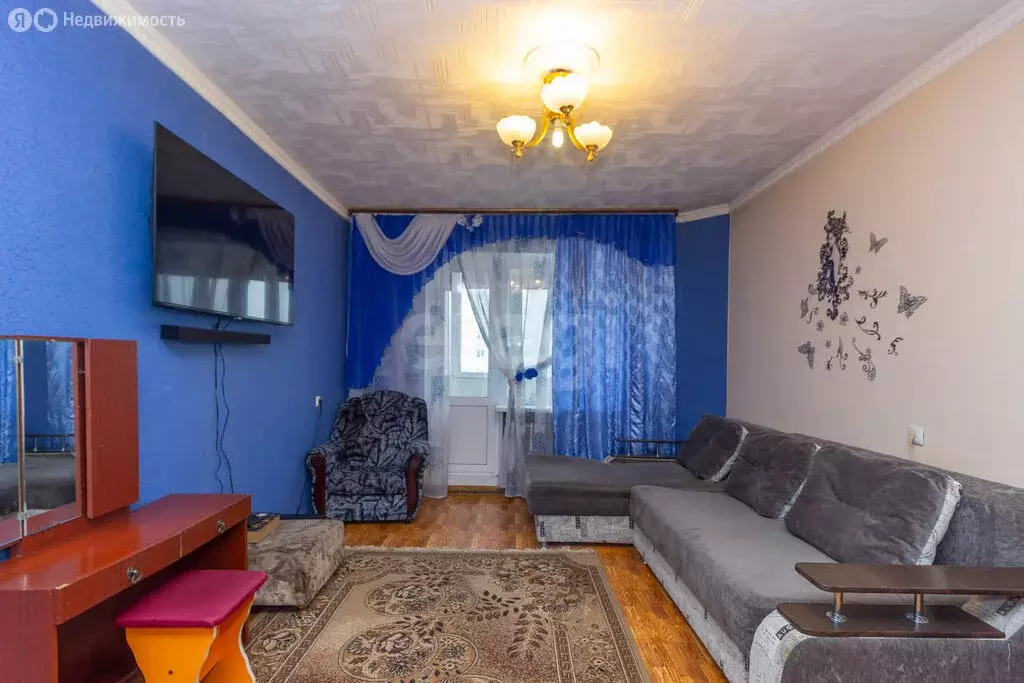 2-комнатная квартира: Омск, улица 70 лет Октября, 13 (53 м) - Фото 1