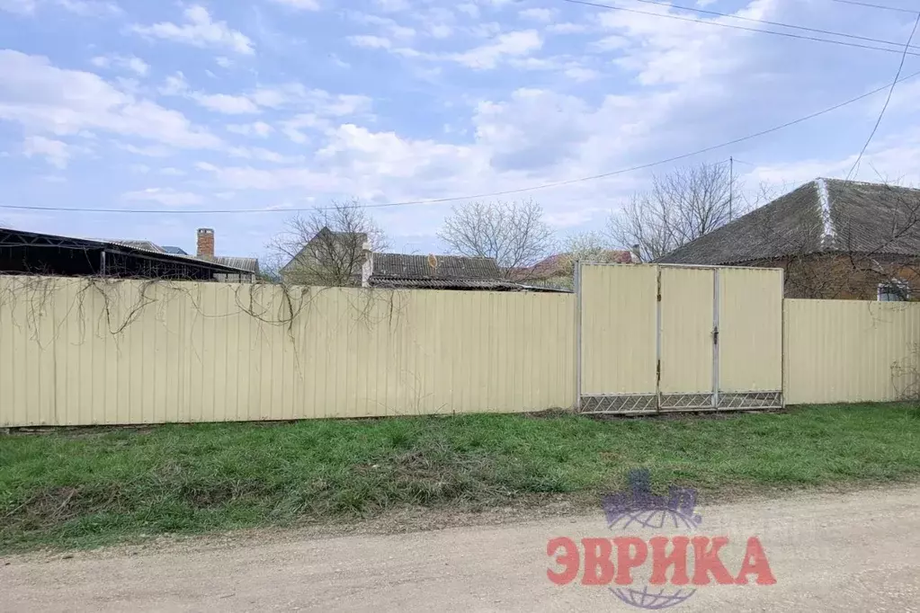 Участок в Краснодарский край, Крымск ул. Суворова, 18 (5.5 сот.) - Фото 2