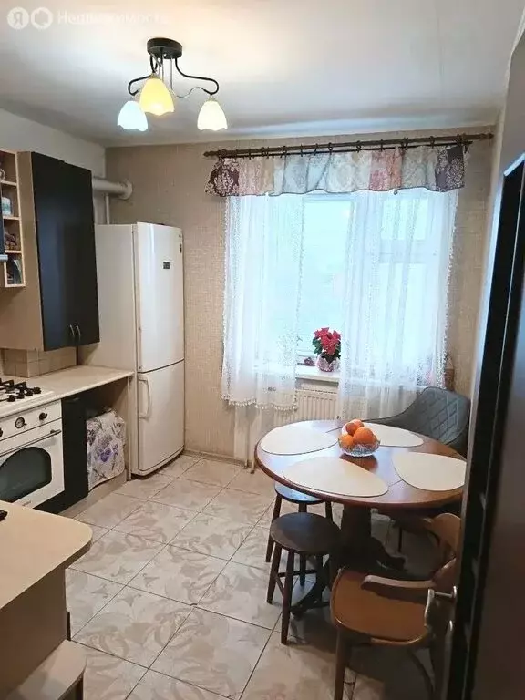 2-комнатная квартира: Великий Новгород, Псковский район, Озёрная ... - Фото 1