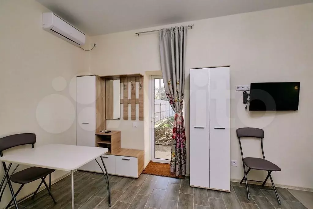 Комната 24 м в 2-к., 1/2 эт. - Фото 1