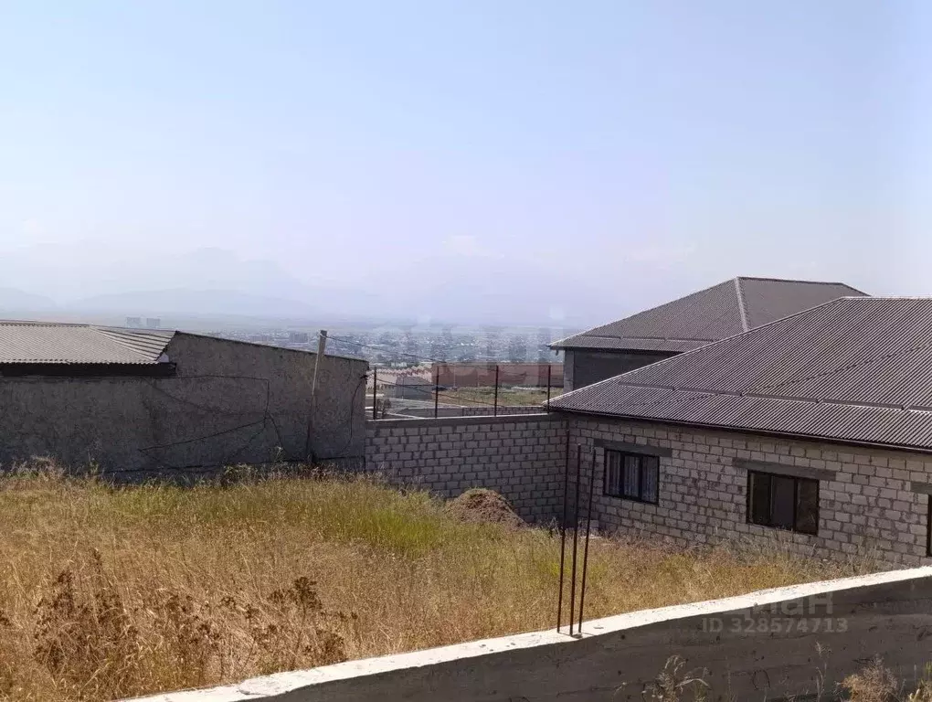 Дом в Ингушетия, Назрань ул. Саратовская (100 м) - Фото 1