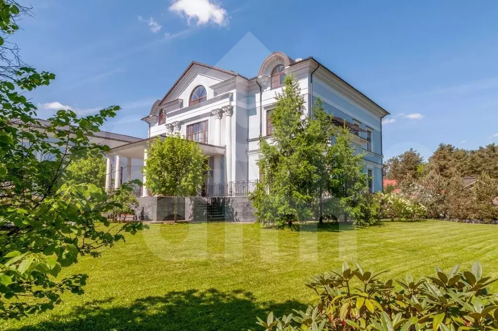 Дом 1800м на участке 40сот. - Фото 0