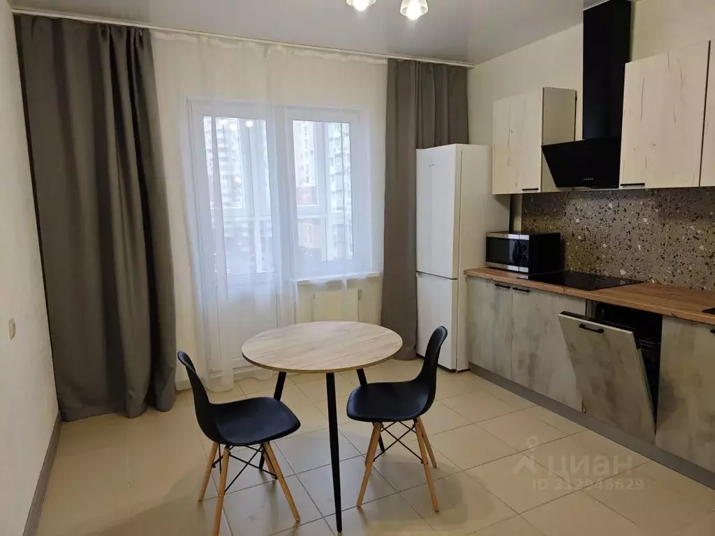 1-к кв. Краснодарский край, Новороссийск Южная ул., 27 (40.0 м) - Фото 1