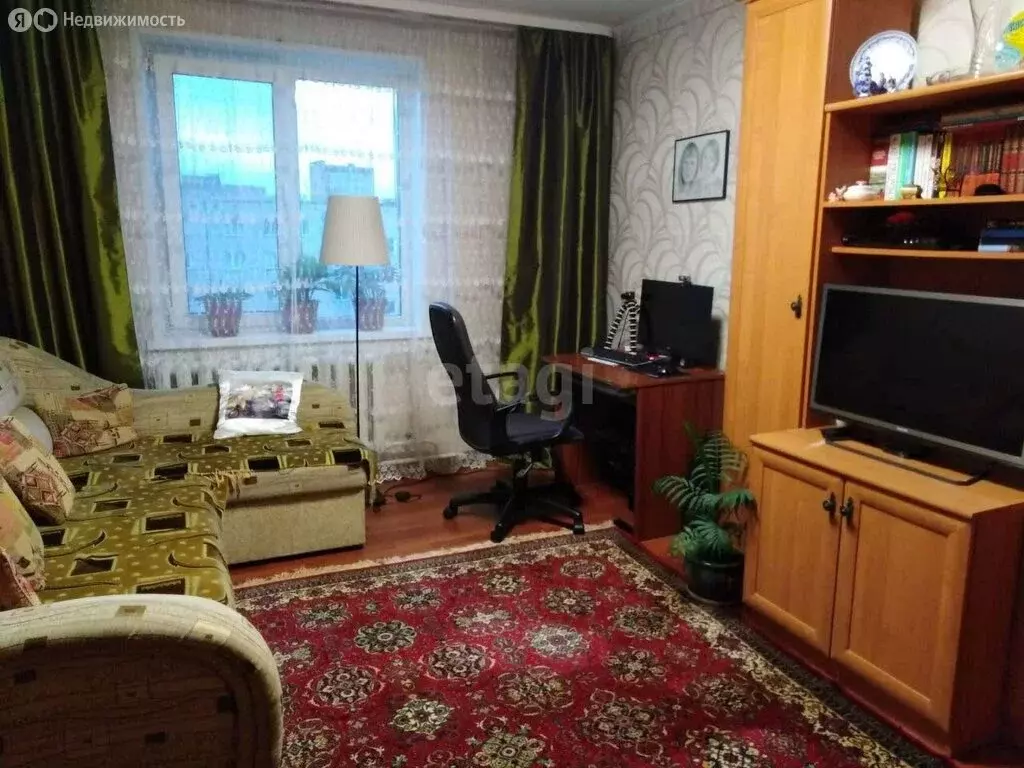 3-комнатная квартира: Новосибирск, улица Шмидта, 8 (54 м) - Фото 1